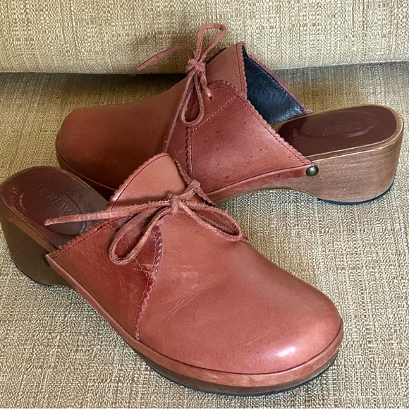 Vintage 70s-style J Crew Leather & Wood Clogs w/Bows Size 7 Women’s, Rust Brown - Picture 5 of 10